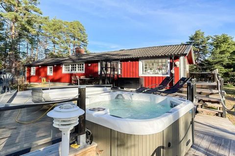 Seaside spa house on Oknö where you have a lovely south-facing patio deck with jacuzzi, infrared sauna and outdoor shower. In the garden there is a nice boules court. For the children, there are swings, a small playhouse and a sandbox. On Oknö there ...