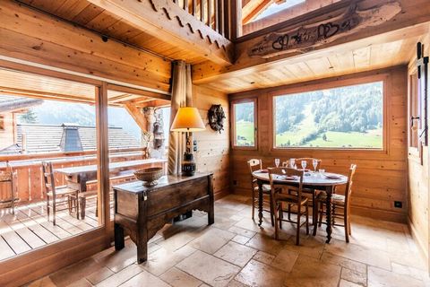 MORZINE - Mas Metout Hochwertiges Chalet mit 4 Sternen auf 3 Ebenen + Zwischengeschoss mit Aufzug, 400 m von der Fußgängerbrücke, 500 m von der Seilbahn Super Morzine und dem Dorfzentrum entfernt. Atemberaubende Aussicht mit Südwestausrichtung. Neues...