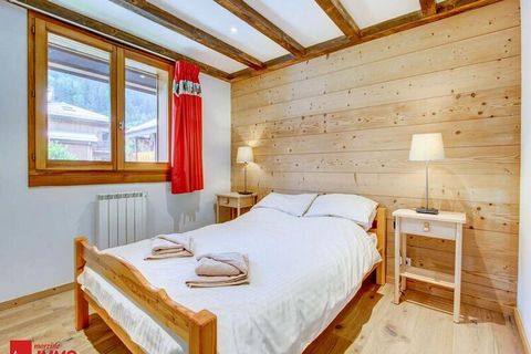 In the centre of Morzine. The ski lifts, shops, bars and restaurants of Morzine are on your doorstep. In a recent residence, in a quiet street in the centre of the resort. Luxury apartment with 4 bedrooms + mezzanine on the 1st and 2nd floors (no ele...