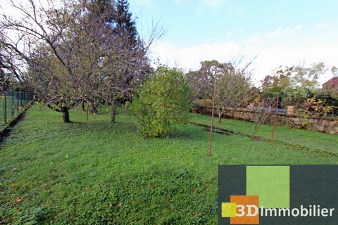 Here is an opportunity for do-it-yourselfers and investors! For sale, a house of character of the 18th century, located near Lons-le-Saunier (39000) and the CFA of Gevingey. This stone house, semi-detached on one side, offers a living area of approxi...