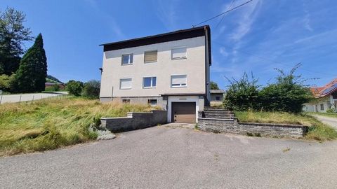 Almost no neighbors, sunny location, proximity to the city as well as meadows and forests in the area! The property, which is in need of renovation, consists of three floors. The ground floor with 85 m² can be inhabited relatively quickly. The upper ...