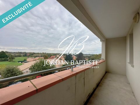 Tracy et Jordan vous proposent ce superbe appartement T2 au 2e étage d'une résidence paisible de 2004, équipée d'un ascenseur. Situé dans le quartier du Cours Foucault à Montauban, cet appartement offre un cadre de vie idéal pour profiter de la tranq...