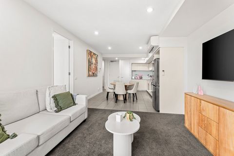 Sale Closing Tuesday 17 December 5.00 This well-positioned apartment offers a spacious and comfortable living experience right across from the iconic Westfield Doncaster, with a variety of restaurants, shops, and public transport options just steps a...