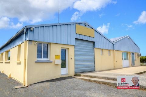 EXCLUSIVITÉ. Côtes d'Armor. 22. Entre Tréguier et Paimpol, Jo gloaguen vous propose un bâtiment d'activité de 480 m². Hauteur : 3,00 m, Hauteur du portail: 3.00 m. 2 bureaux, réserve, sanitaires. Double vitrage. Pompe à chaleur, chauffe-eau thermodyn...