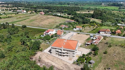 APARTAMENTO T3 Á VENDA EM GRANJA DO ULMEIRO – NOVO -  Fracção F 3 Quartos           Área Bruta  142,56 m2                CE: B    Ano de Construção: 2024   Apartamento de construção nova, localizado no Primeiro Andar, Tipologia T3, Fracção F de um pr...