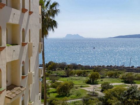 We present this spacious penthouse located in Marina Bay, a popular gated community just minutes from the Estepona marina with direct access to Playa del Cristo beach. The property has two large bedrooms with fitted wardrobes, two bathrooms (one en-s...