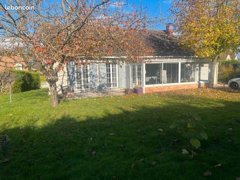 Située dans la paisible commune de Chuisnes (28190), Cette charmante maison de plain-pied rénovée offre un cadre de vie idéal au cœur de la campagne, à proximité des transports en commun, des écoles et des services locaux. Bénéficiant d'une expositio...