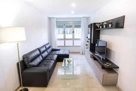 Praktisches und komfortables Ferienhaus, 100 Meter vom Strand Las Canteras entfernt, im Herzen von Las Palmas. Die Wohnung in Las Palmas de Gran Canaria verfügt über 2 Schlafzimmer und bietet Platz für 3 Personen. Die Wohnung ist 65 m² groß und verfü...