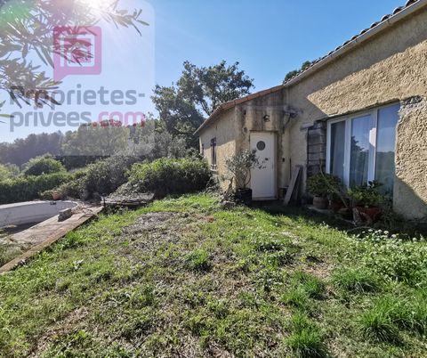 Draguignan - Dans un quartier résidentiel,beaucoup de potentiel pour cet ensemble immobilier à rénover ! Dans une petite copropriété de 5 lots dont 3 d'habitations, on y trouve 1 maison sur un étage avec uniquement le rez de jardin d'environ 80 m² à ...