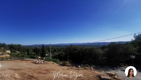 Terrain proche du centre ville, très belle vue dégagée, avec permis de construire accordé pour une villa style bastide de 95m² habitable + garage Terrassement et raccordement compris dans le prix! Budget : 189 900 euros Honoraires charge vendeur Pour...