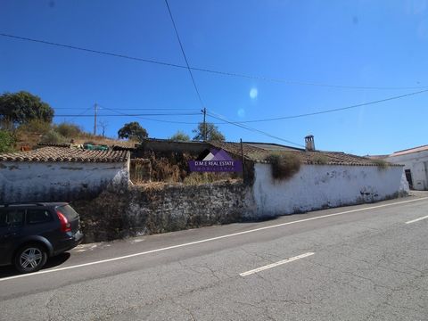 Mixed land with ground to recover in Odeleite, Castro Marim. Situated in a quiet area overlooking green spaces this Mixed Land consists of Casa Terrea to recover with two divisions, a kitchen and a bedroom, also has a land with a total area of 750m2 ...