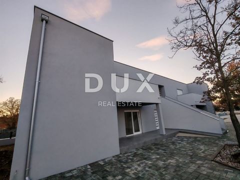 ID CODE: 31321 Dux Zadar Mob: +385 91 799 6986 Tel: +385 91 480 8808 E-mail: info@dux-nekretnine.hr www.dux-dalmacija.com