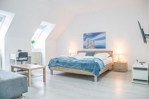 A charming and spacious apartment in the heart of Vienna in the embassy district. Only 3 minutes from Rennweg train station and offers access to numerous public transportation options. We offer EXCLUSIVE: ✔ Shuttle service for up to 8 people for €60 ...