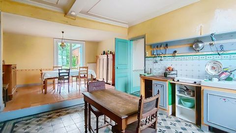 MAISON FAMILIALE AVEC DEPENDANCES ET JARDIN