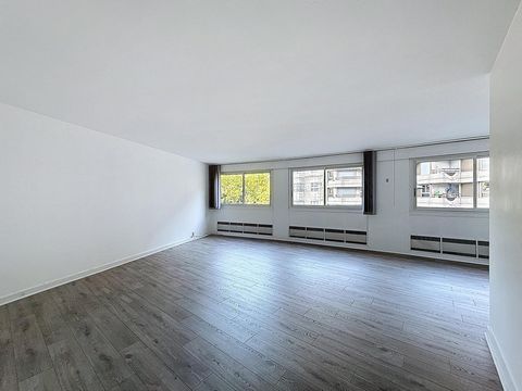 Paris 15ème, Lourmel, résidence de standing, 4 pièces, parfait état