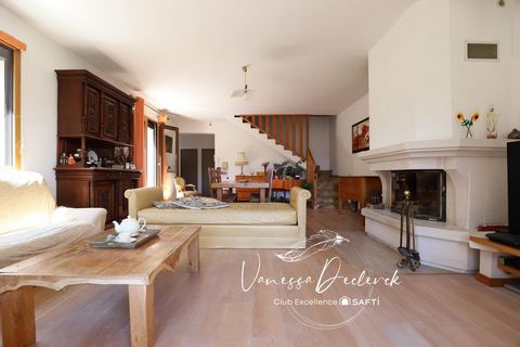 Maison familiale 5 chambres avec Piscine et sous sol total