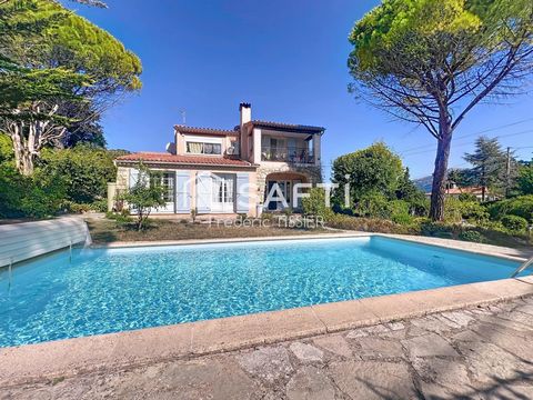 Chateauneuf Pré-Du-Lac : Villa 5 pièces avec piscine.