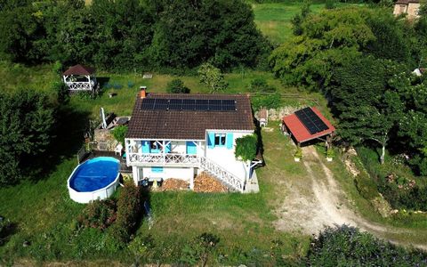 Maison Traditionnelle de 137 m² avec jardin et piscine.