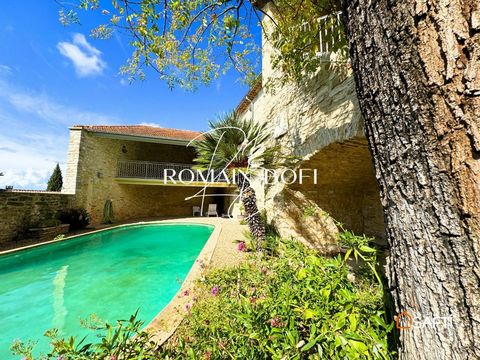 Mas 12 pièces de 283m2 sur 1200 m2 de terrain avec piscine