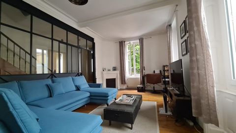 4 chambres et 1 bureau. Garage