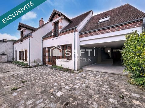 Belle maison familiale en pierre de 170m² environ située en centre bourg de Donnery