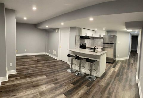 Brand New Legal Basement - Newly Renovated 3 Bdrm Spacious Basement With 2 Car Parking. Vinyl Flooring, Backsplash, Fresh Paint & Soundproof Material. Available Immediately In Desired Springbrook Neighbourhood; Close To Schools, Transit, Hwys & More!...