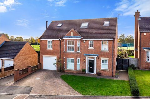 his six bedroom detached extended family house is a stunning property located on the fringe of the Wakefield City Centre, offering an ideal combination of space, comfort, and convenience. Situated in a sought-after area, the house provides excellent ...