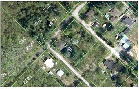 Discover the most affordable land on the market, with no taxes to pay! Located at the corner of Rang des Vingt Street and Duhaime Street, this spacious 12,132 square foot lot is located in a small, peaceful and easily accessible residential estate. I...