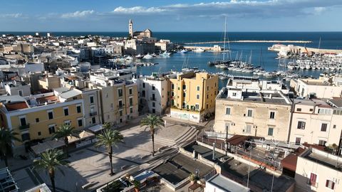 TRANI - BAT Trani is now known throughout the world, it is a true artistic and architectural jewel, defined as the 