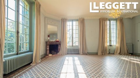 A25663BTX78 - Yvelines – Between Villennes (78670) and Evecquemont (78740) and its future fast train (RER E) to Paris in 30' (42 kms) - VIDEO available - XIX century perfectly renovated hunting lodge with 500sqm and large reception rooms to entertain...
