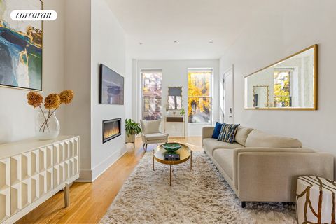 39 Park Place, Unit 1 (Parlor, Garden and Cellar Triplex) Occupying the entire parlor, garden, and basement levels of a 20' brownstone this home offers 2,341 square feet of living space plus over 1,000 square feet of private outdoor space. This charm...