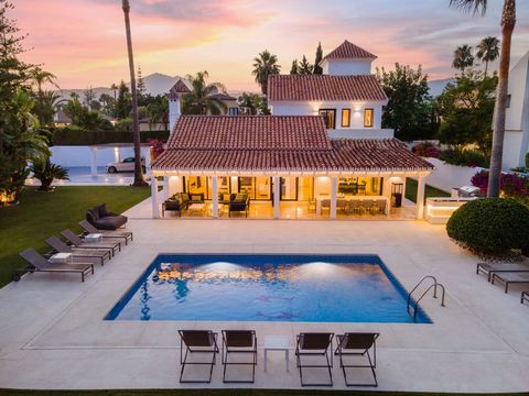 Paris 77 is a fantastic investment opportunity in the heart of the Golf Valley of Marbella. Located in the exclusive gated community of Parcelas del Golf, with 24h security, Paris 77 is a rare property currently on the market.Boasting a comfortable l...