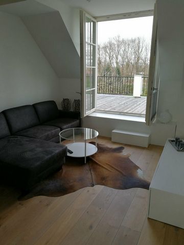 Offer a fully equipped luxury apartment with 40sqm roof terrace and view of the greenery for temporary (1-6 months) rent. Location: The house is located in Münsterland in the small, cozy village of Neuenkirchen, directly on the Offlumer Badesee. The ...