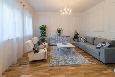 Location: Primorsko-goranska županija, Rijeka, Centar. This designer flat of 73,01 m2 living area is located in a unique location, in the heart of the city center. The flat has an excellent layout, modern design and what makes it unique is the locati...
