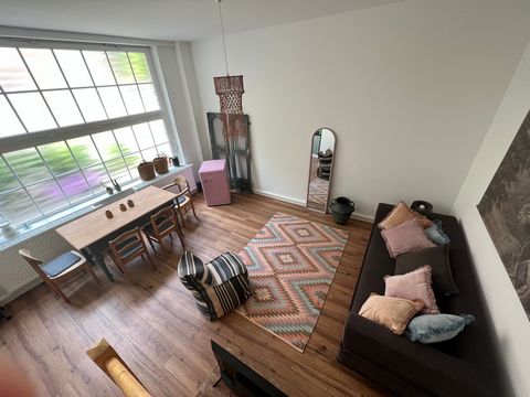 The Backyard House Sleeping Beauty is located in a calm and green backyard. The huge Terrace is exclusively yours. The location is very central - in walking distance of 5 min you will find the popular Taunus- and Nerostraße with many Restaurants, sho...