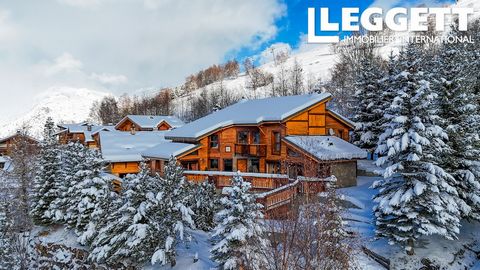 A23178NDY38 - Offering fabulous views towards the Muzelle glacier and the Valley blanche ski area, this fantastic chalet with 300 m2 of living space takes pride of place in the most affluent residential area of the resort. It is surrounded by mature ...