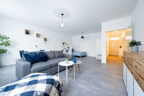 Unlock the door, walk in and arrive: The furnished and completely modernized 1-room apartment in Alberichstraße is ideal for short and longer stays in Nuremberg. Be it for mobile working, a vacation in the Dürer city or as a starting point for explor...