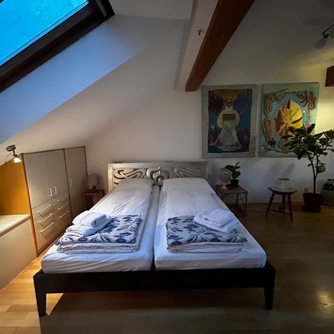 Central, sunny appartement in the heart of Graz is an accommodation offering garden views in Graz, 1.2 km from Casino Graz and 1.1 km from Graz Clock Tower. The property's facilities include luggage storage, concierge services and free WiFi throughou...