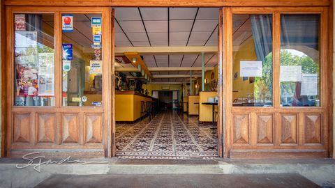 Dpt Pyrénées Atlantiques (64), à vendre ARZACQ ARRAZIGUET Murs Bar Restaurant