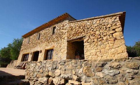 ▷Rustic finca in Marnes, Llíber. In the middle of the mountain and surrounded by nature, in a quiet area is this rustic finca completely built in stone, and finished reformed in 2000. Open views to the mountains and partially to the sea. This finca i...