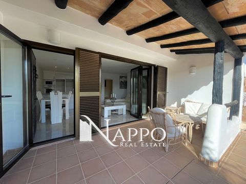 Nappo Real Estate presents this spectacular apartment in Puerto de Andratx with breath taking sea view and mountan view. This beautiful 2-bedroom apartment has been completely renovated. It has a full bathroom and a guest toilet. If you want to walk ...