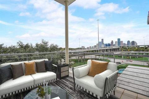 Rare 2 bed, 2 bath condo with dual balconies and unobstructed views of downtown in White Oak! This unique unit has grand high ceilings, extra large windows, and over 390sf of balcony space to enjoy expansive views of downtown in a contemporary and se...