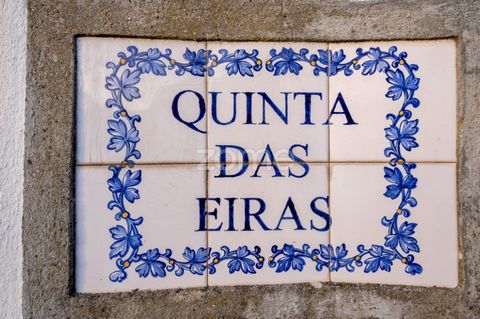 Identificação do imóvel : ZMPT564536 Quinta das Eiras est une fantastique propriété basée sur un manoir des années 70 du 20ème siècle, avec divers éléments de maçonnerie de l’église de Digueifel et une magnifique fontaine. Centré sur cet impressionna...