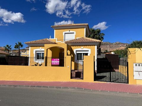 *just painted!* THIS 3 bedroom 2 bathroom gran antojo style villa is situated on a spacious 376m2 plot at the sought after mazarron country club, murcia. The property has ducted hot and cold air-conditioning throughout and there is plenty of space to...