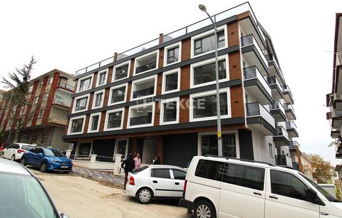 Viviendas de obra nueva en Dikmen Çankaya Las viviendas de nueva construcción se encuentran en el distrito de Çankaya, en Ankara (Turquía). Çankaya, uno de los distritos más desarrollados del país, está situado en el centro de Ankara. El barrio de Di...