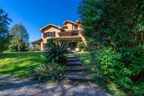Located in Via Nomentana, inside the Ring Road, villa with a 11000 sqm garden now available for sale. The property develops on 4 levels (3 of which are above ground). On the ground floor, it consists of large and elegant living room whose value is in...