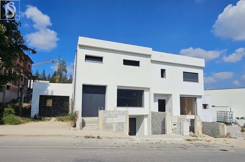 Luxury 3+1 Bedroom Villa in Santiago de Antas - Braga Discover this stunning 3+1 bedroom villa located on Plot 37, Travessa da Boca, Real, Santiago de Antas, in Braga. With a contemporary design and high-quality finishes, this property offers maximum...