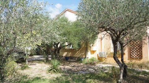 House of about 168 m2 located in Lorgues with 3 bedrooms with independent studio all on a plot of 1664m2. Living room, dining room, office. Pretty garden with many olive trees. Swimming pool Built in 1970 Double glazing. Features: - SwimmingPool - Te...