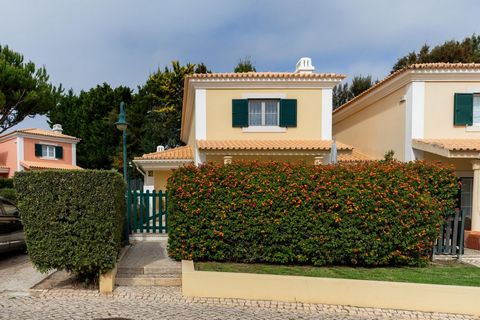 House in Cascais in the prestigious Villa Bicuda condominium, fully renovated. This beautiful house is semi-detached on one side only and consists of: Ground floor: Entrance hall Living room with dining area Bedroom with wardrobe Full bathroom with s...