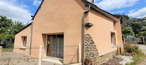 Franck BOUREL megAgence vous présente en campagne de Bonnemain située dans un hameau paisible avec un arrêt de car à proximité, cette maison de charme mitoyenne seulement à 10 minutes de Dol de Bretagne et de Combourg. Cette longère se compose au rez...